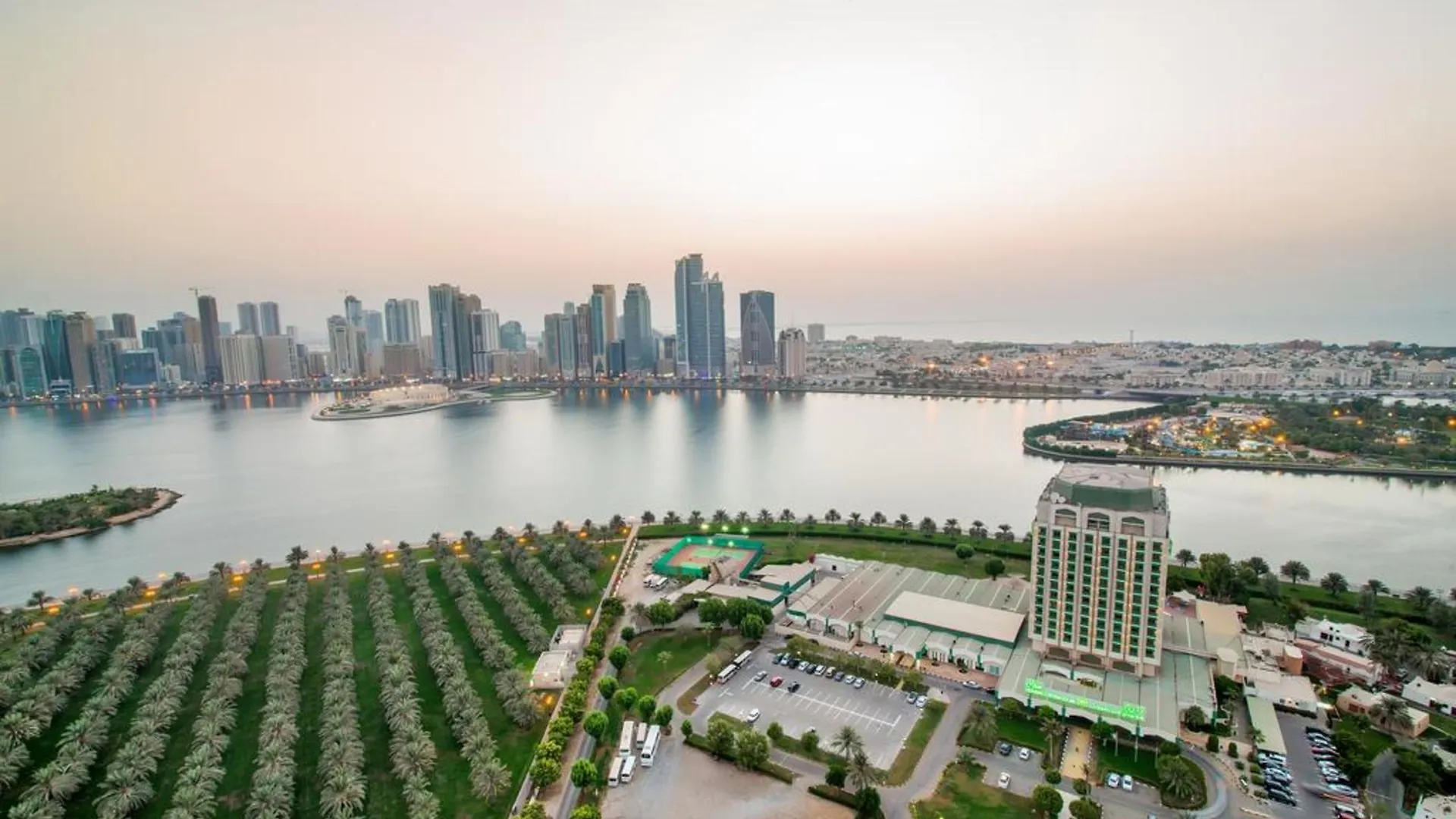 Holiday International Sharjah